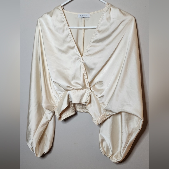 NWOT Gorgeous White Blouse - Picture 11 of 11